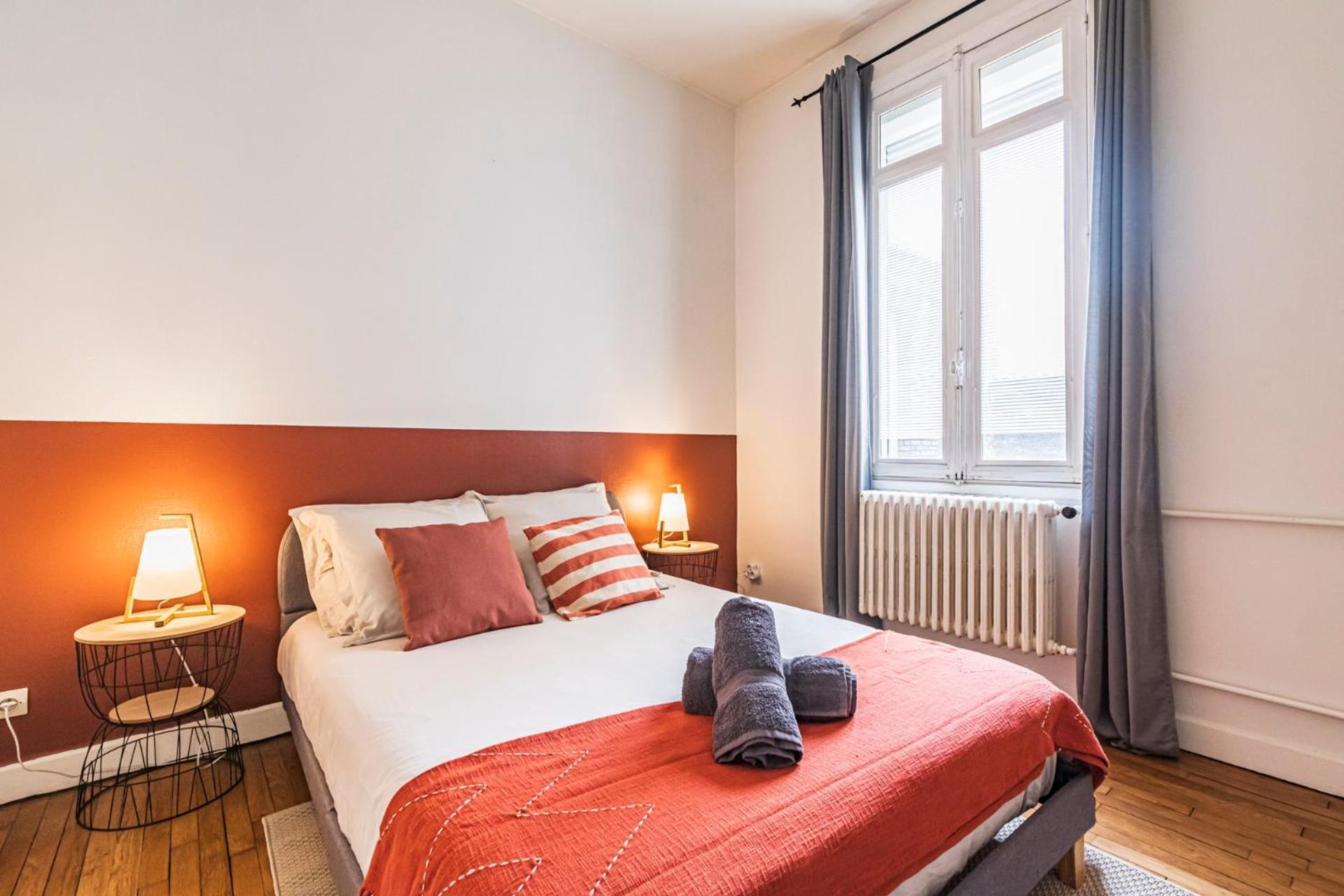 L'Haussmannien - Spacieux 4 Chambres - Centre - Gare แร็งส์ ภายนอก รูปภาพ